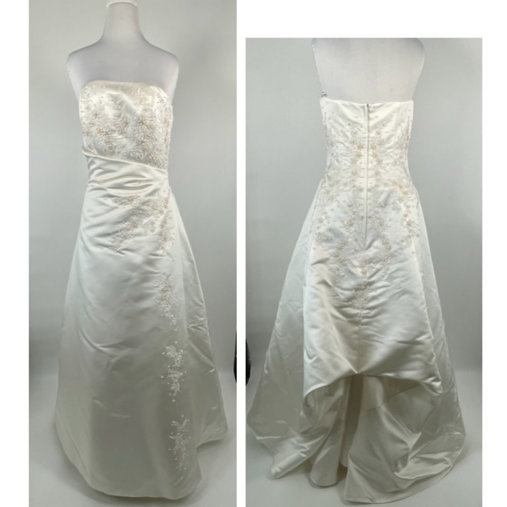 HOST PICK- David's Bridal Michaelangelo V8755 Ivory Satin Wedding Gown Size 12